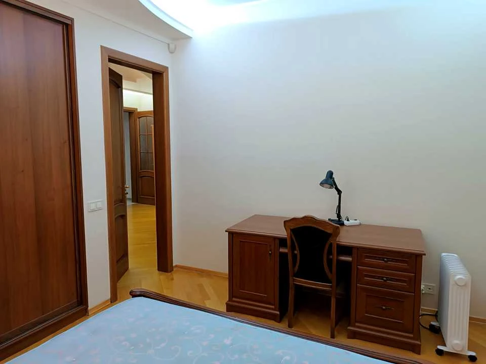 Apartment. Kyiv, Nazariyska St.