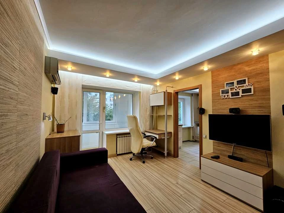 Квартира. Київ, Сім'ї Ідзиковських вул.