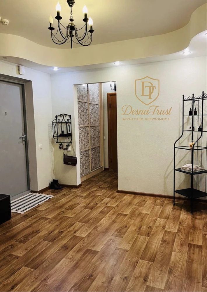 Sale of a 3-room apartment 90 sq.m on St. Urlivska 24, Yeoselya, Ye відновленн