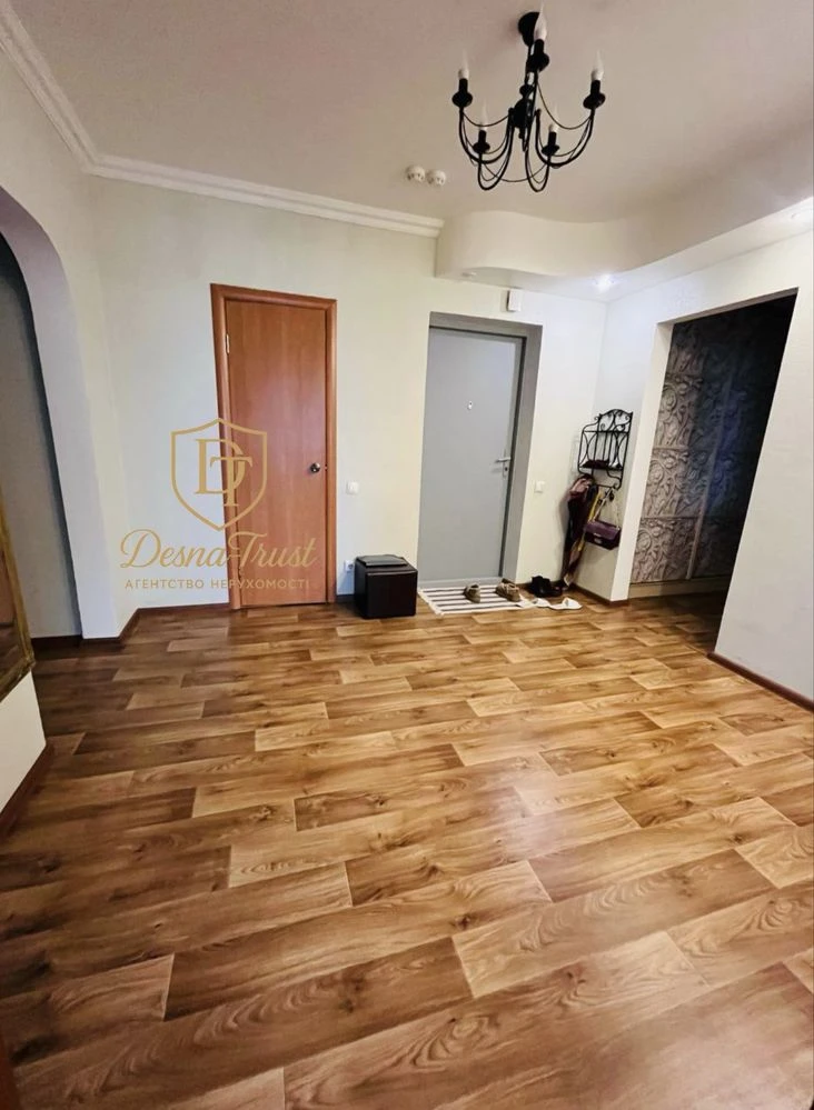 Sale of a 3-room apartment 90 sq.m on St. Urlivska 24, Yeoselya, Ye відновленн