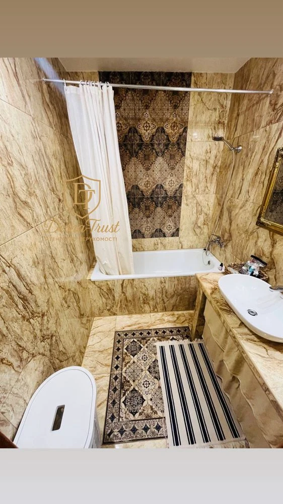 Sale of a 3-room apartment 90 sq.m on St. Urlivska 24, Yeoselya, Ye відновленн