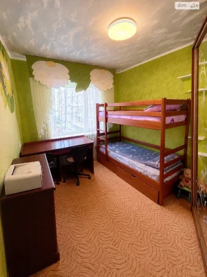 Sale of 3-room Apartment in Liovoberezniy