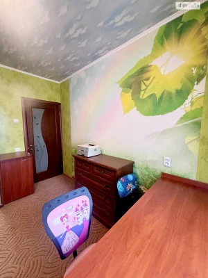 Sale of 3-room Apartment in Liovoberezniy