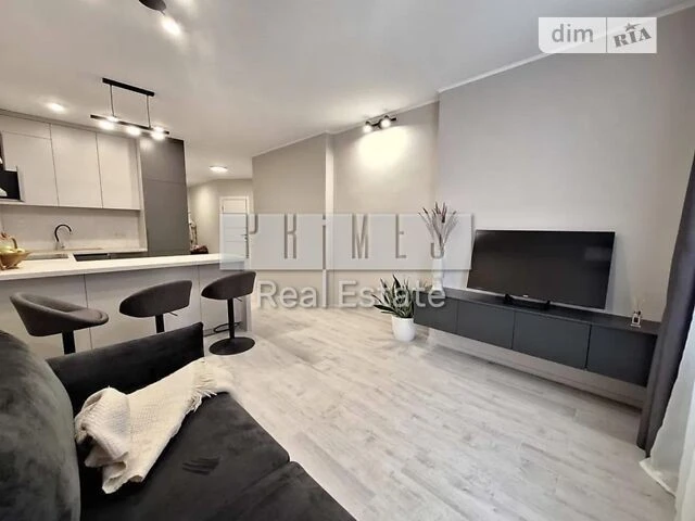 For sale 2-room apartment 78 sq. m on Dniprovska embankment 15K • ID 346