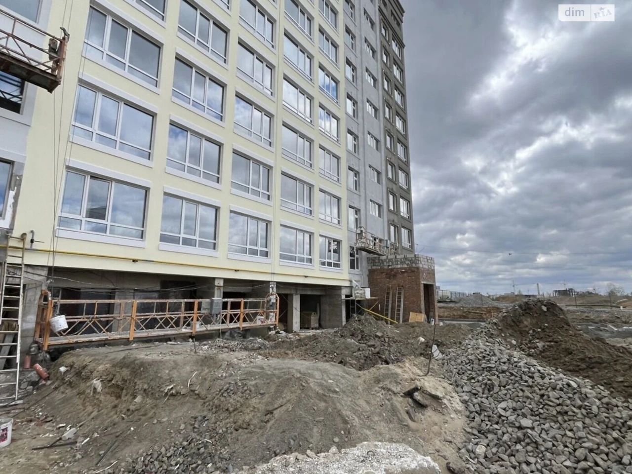 Sale of Apartment First Park