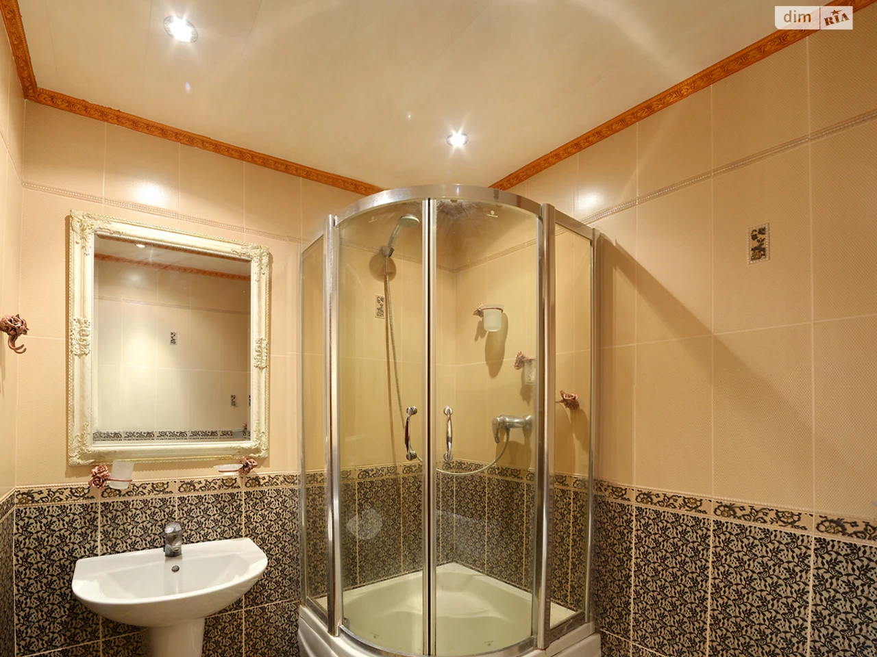 Long-Term Rental Apartment in Karavayiv Dacha