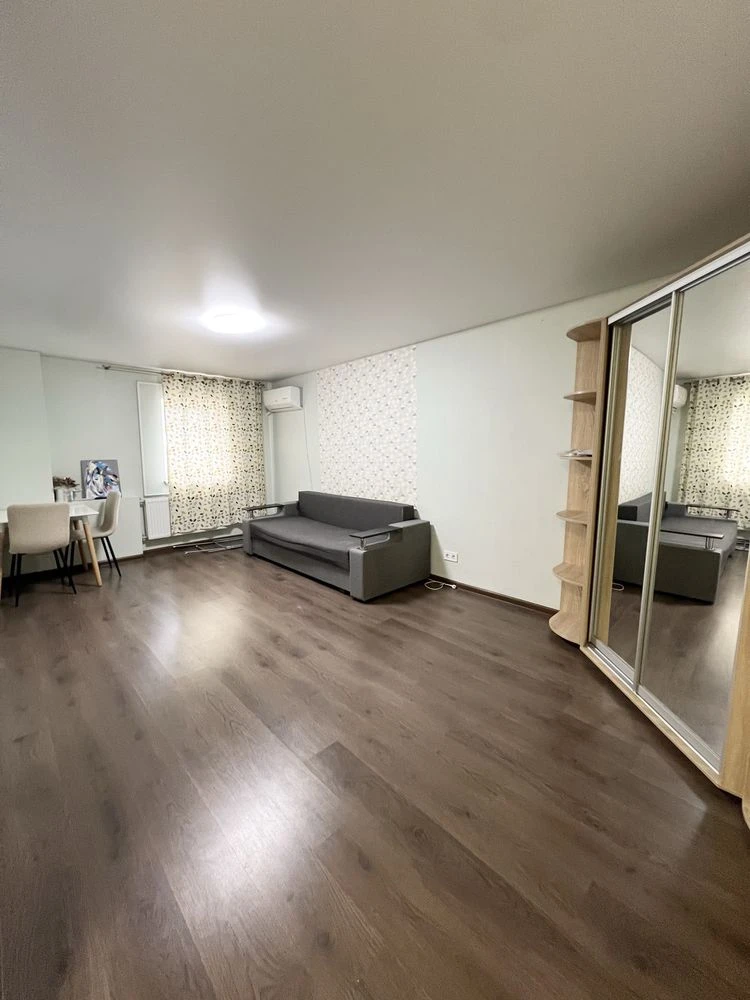 Sale of a one-room apartment in the Khadjibaysk district. Alley