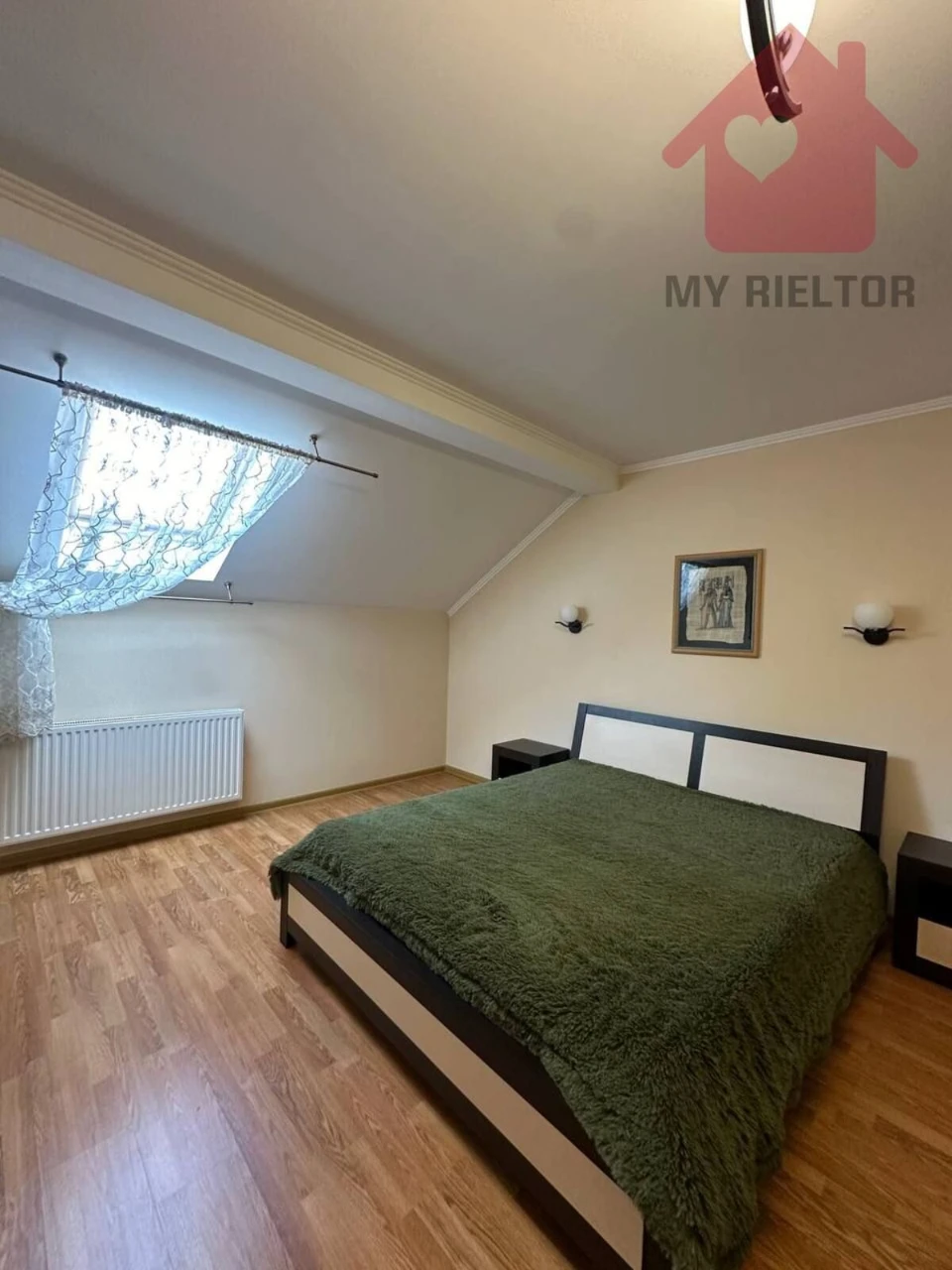 Sale of a two-level apartment on St. Lintura