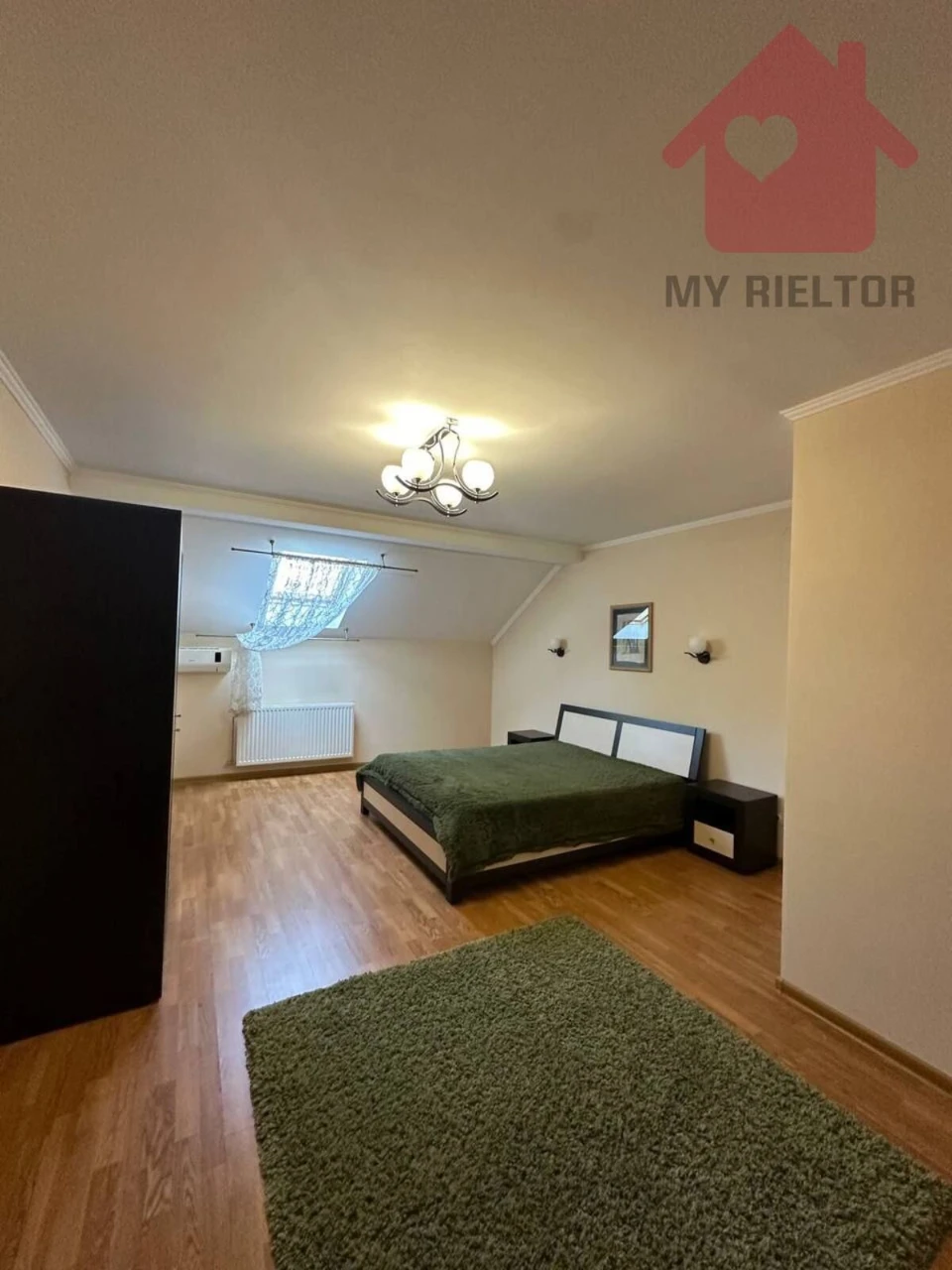 Sale of a two-level apartment on St. Lintura
