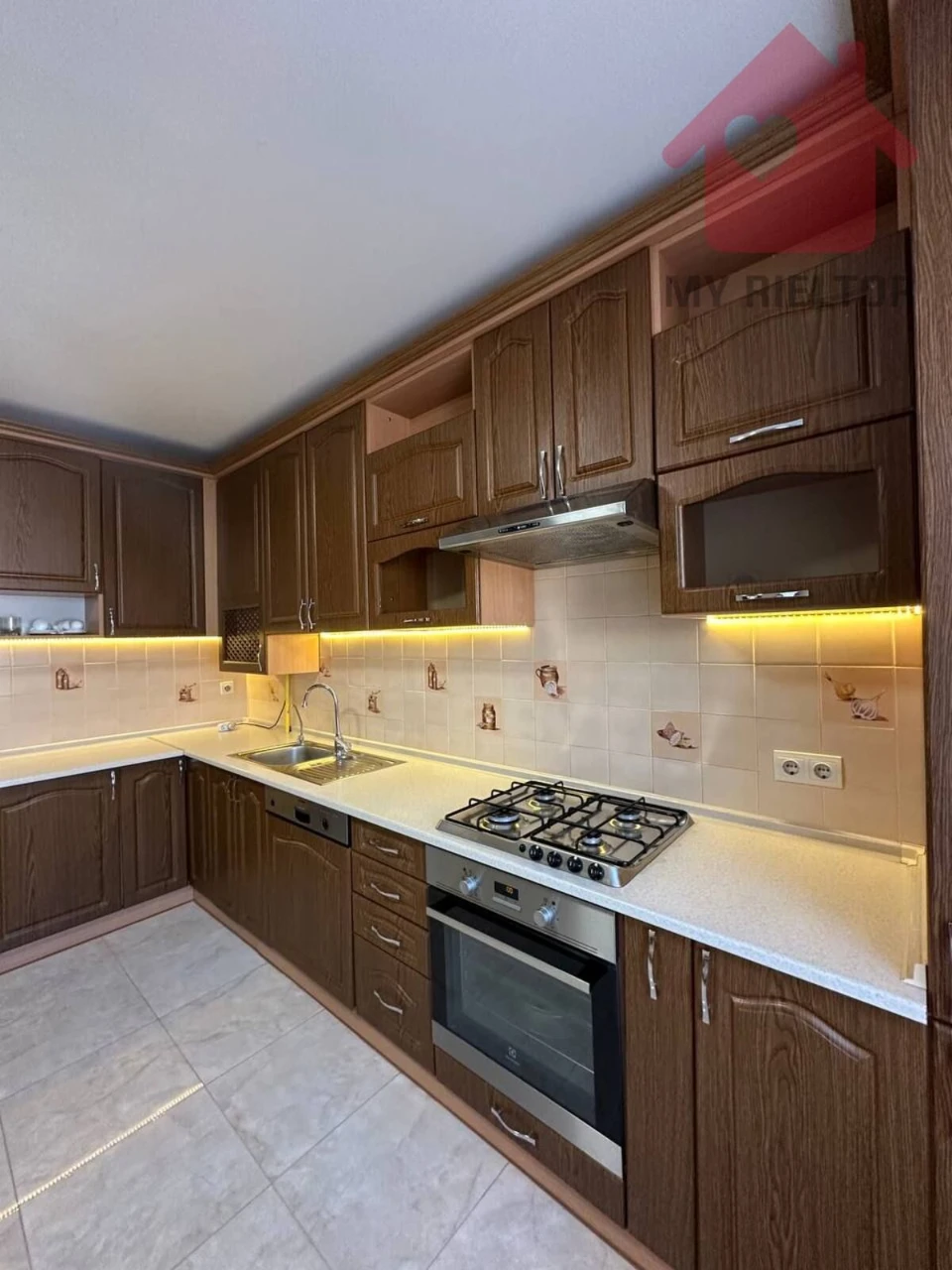 Sale of a two-level apartment on St. Lintura