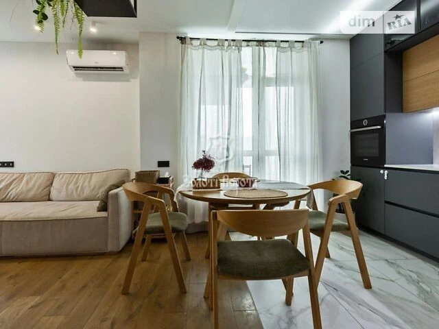 Продаж 2к квартири 62.3 кв. м на вул. Каховська 62 • ID 3470