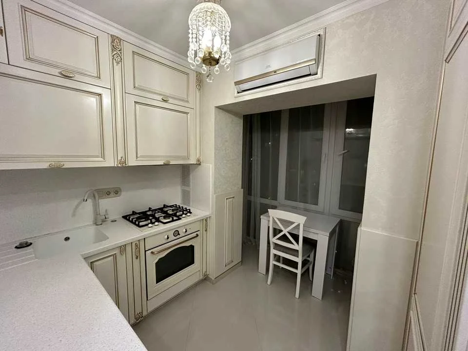 Apartment. Kyiv, Jordan Street.