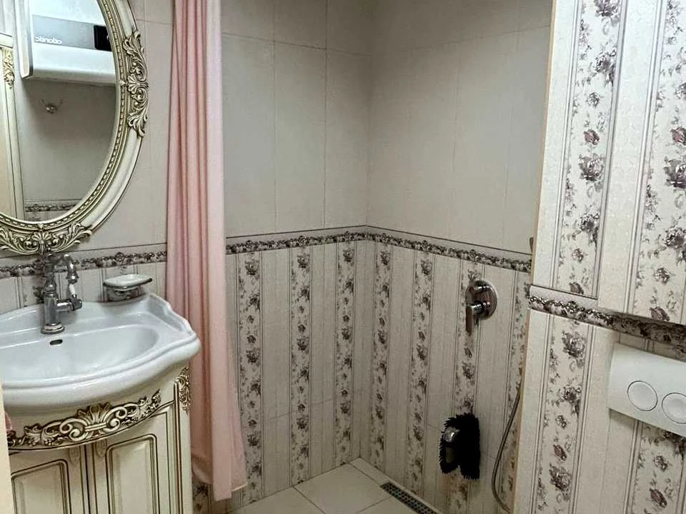 Apartment. Kyiv, Jordan Street.
