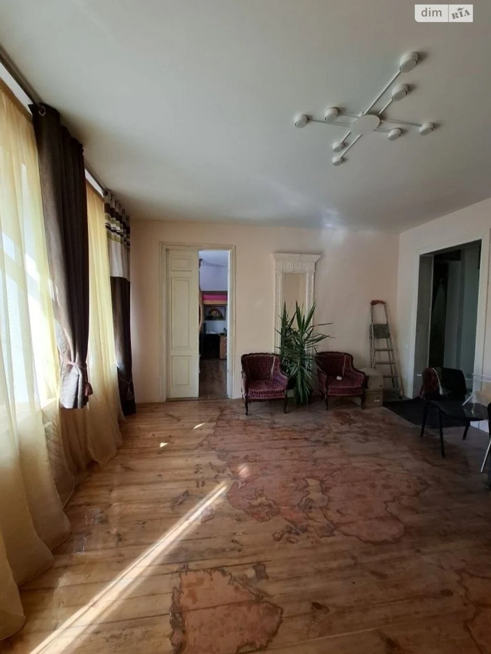 Long Term Rental Apartment, Center