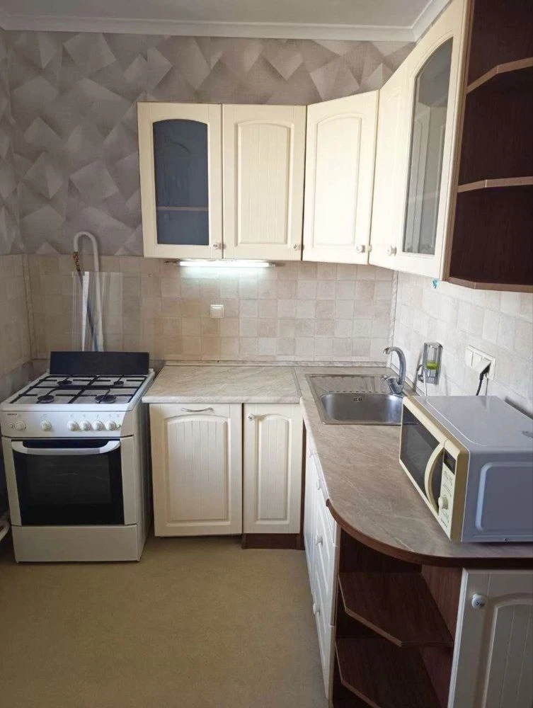 Продається  1-кім квартира вул  Героїв Дніпра, 61 ( Оболонь)