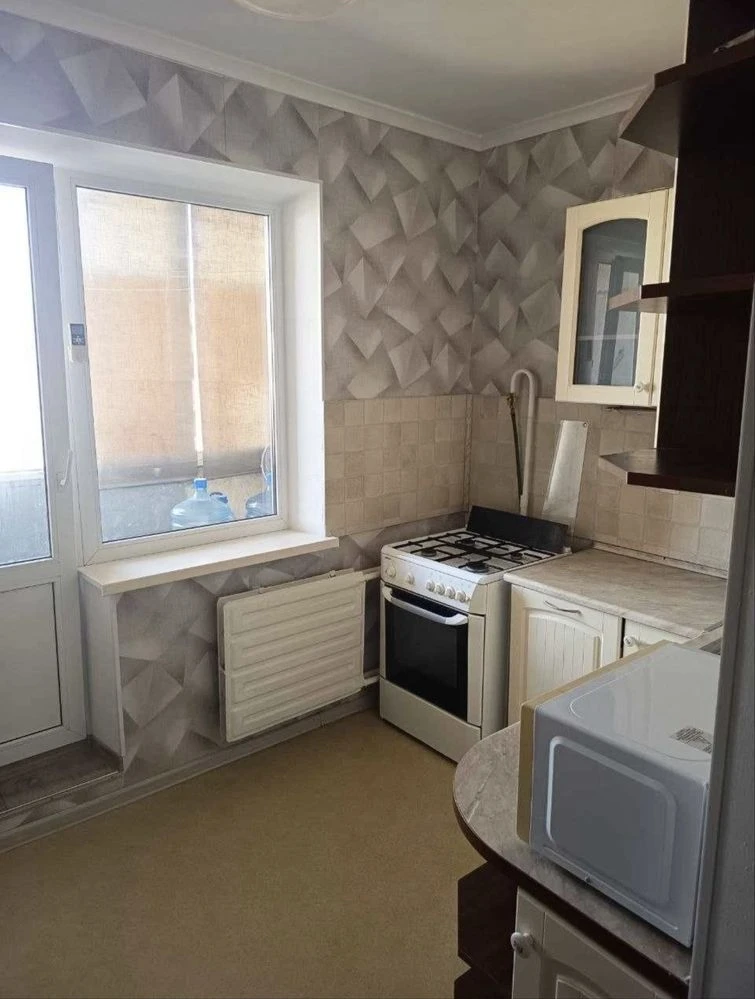Продається  1-кім квартира вул  Героїв Дніпра, 61 ( Оболонь)