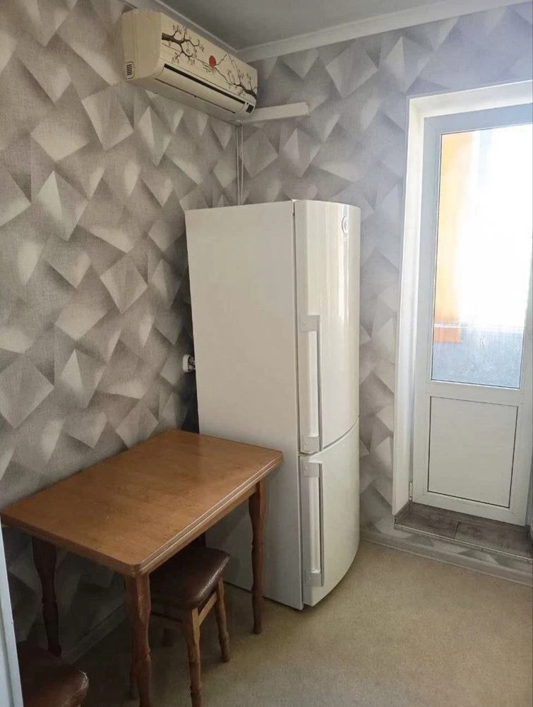 Продається  1-кім квартира вул  Героїв Дніпра, 61 ( Оболонь)
