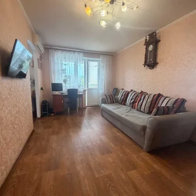For Sale: 2-bedroom apartment on Bohdan Khmelnytsky Prospect! Slavutych!