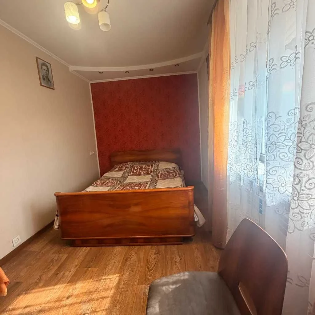For Sale: 2-bedroom apartment on Bohdan Khmelnytsky Prospect! Slavutych!