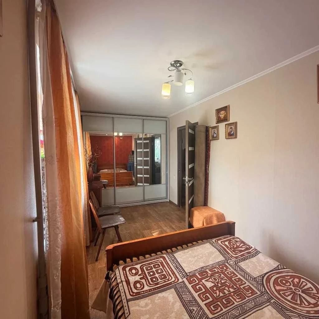 For Sale: 2-bedroom apartment on Bohdan Khmelnytsky Prospect! Slavutych!