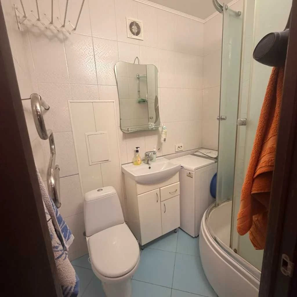 For Sale: 2-bedroom apartment on Bohdan Khmelnytsky Prospect! Slavutych!