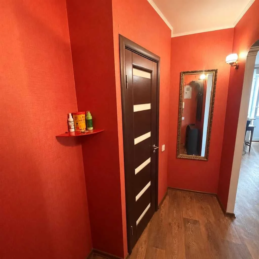 For Sale: 2-bedroom apartment on Bohdan Khmelnytsky Prospect! Slavutych!