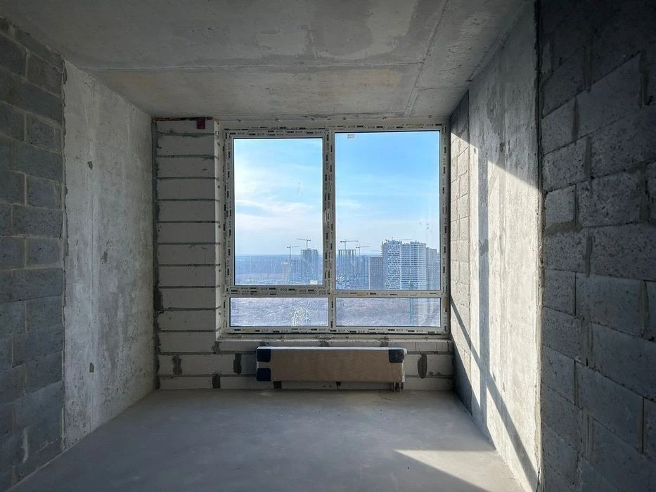 Varshavsky 3 Kyiv New building Spacious new 3-room apartment 89m2