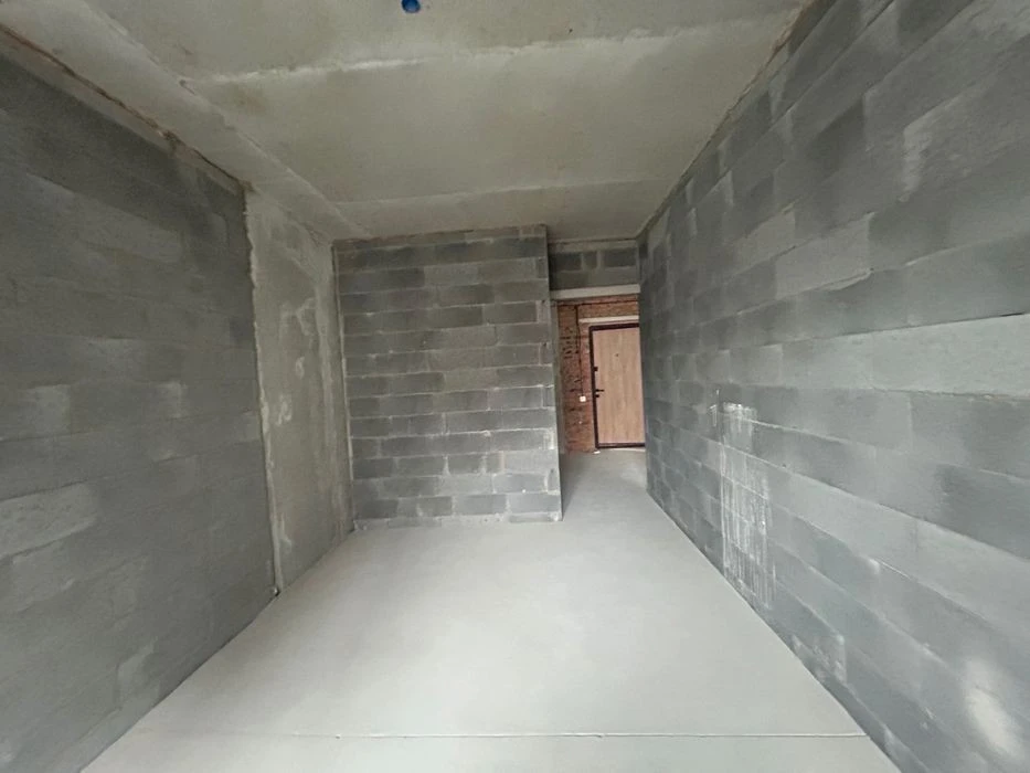 Varshavsky 3 Kyiv New building Spacious new 3-room apartment 89m2
