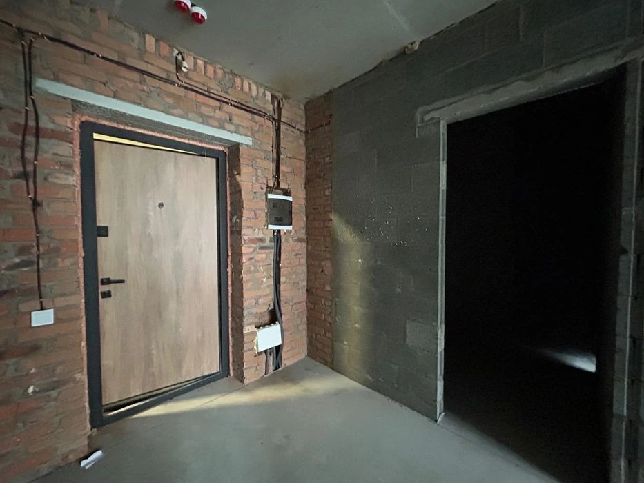 Varshavsky 3 Kyiv New building Spacious new 3-room apartment 89m2