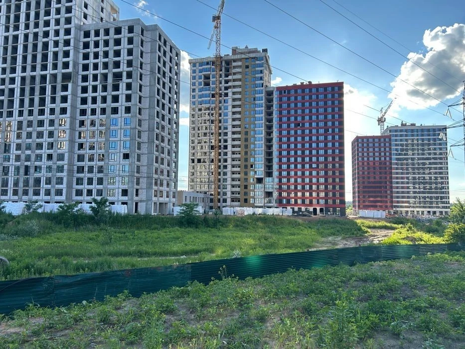 Varshavsky 3 Kyiv New building Spacious new 3-room apartment 89m2