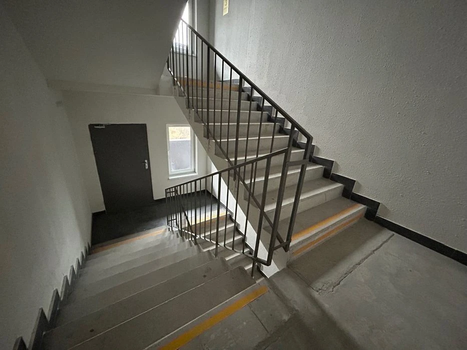 Varshavsky 3 Kyiv New building Spacious new 3-room apartment 89m2