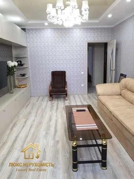 Продається п'ятикімнатна дворівнева квартира в ЖК Романівський