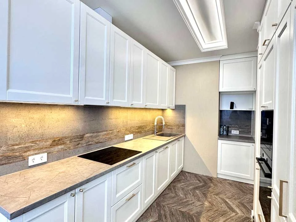 Apartment. Odessa, Fontanskaya Road St.
