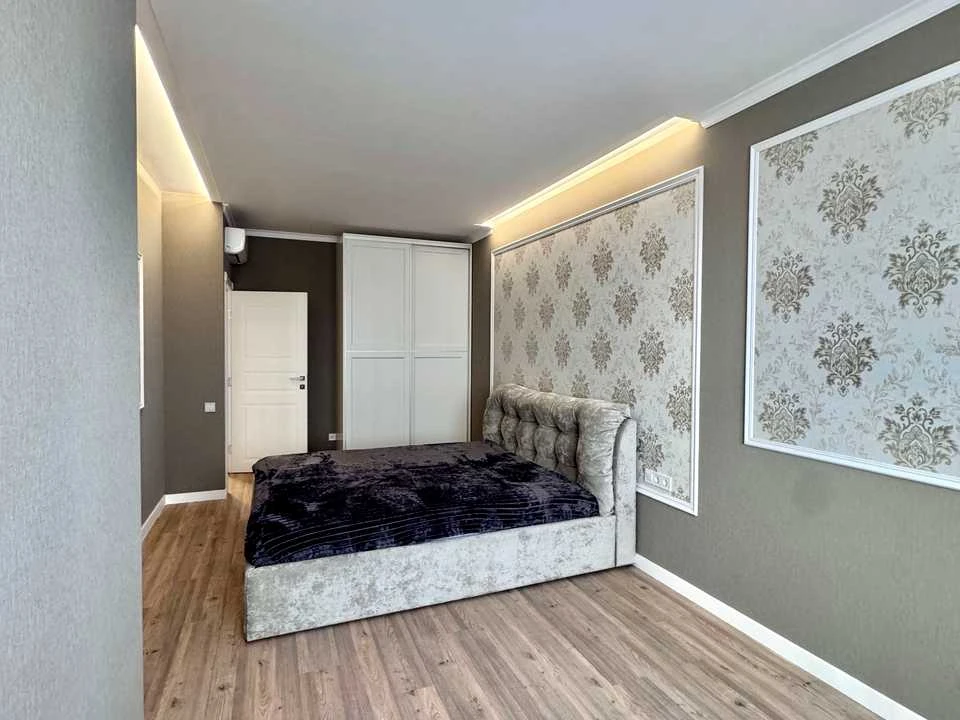 Apartment. Odessa, Fontanskaya Road St.