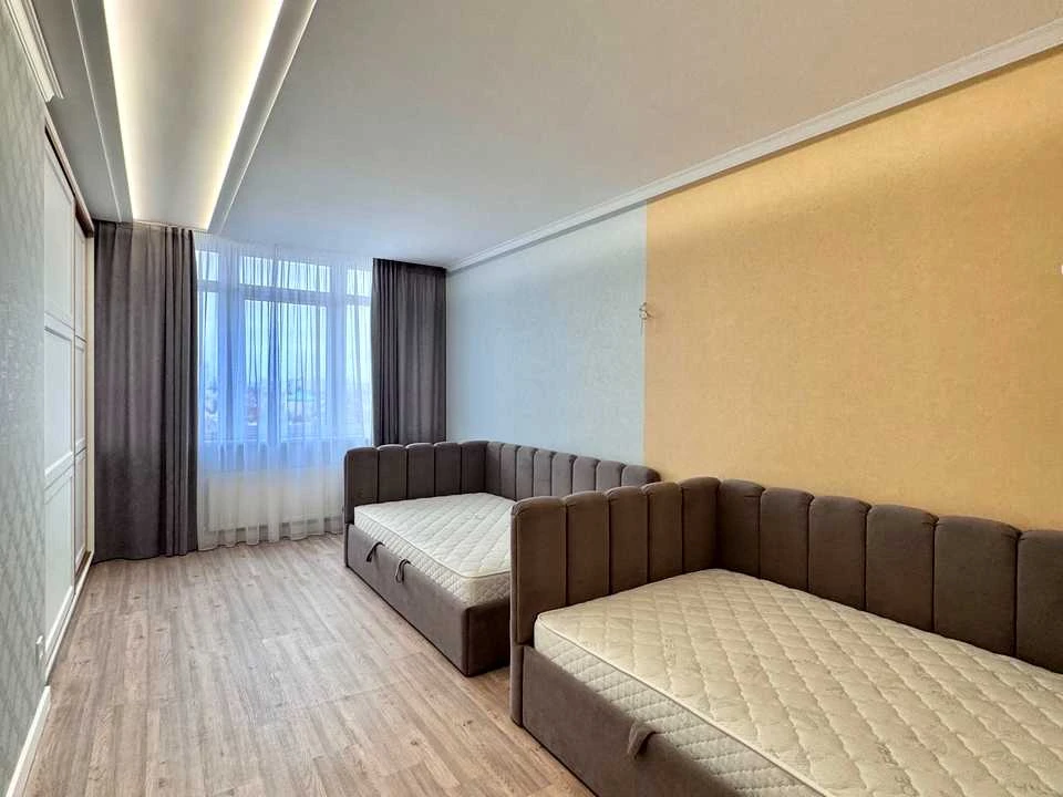 Apartment. Odessa, Fontanskaya Road St.