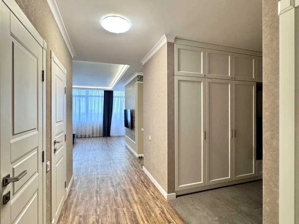 Apartment. Odessa, Fontanskaya Road St.