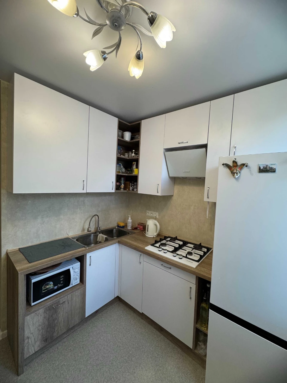 For Sale: 2-bedroom apartment with renovation in Pavlov Pole, near Botaniческий Sad metro station