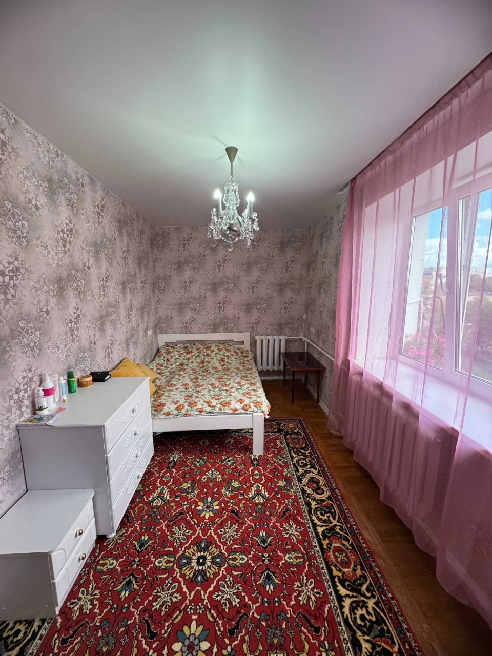 For Sale: 2-bedroom apartment with renovation in Pavlov Pole, near Botaniческий Sad metro station