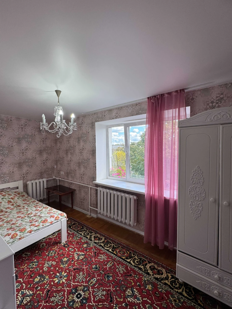 For Sale: 2-bedroom apartment with renovation in Pavlov Pole, near Botaniческий Sad metro station
