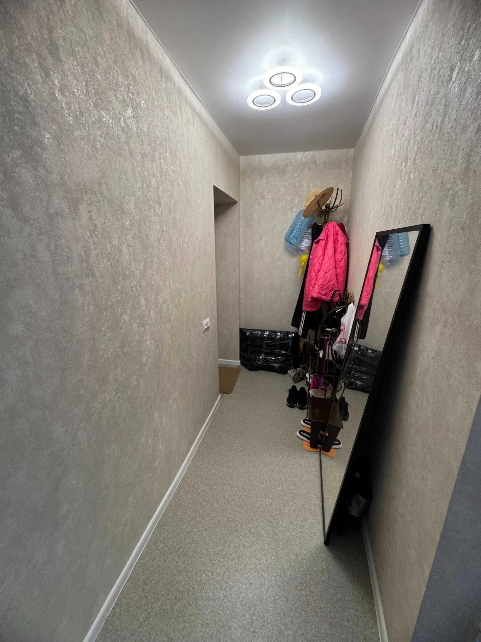 For Sale: 2-bedroom apartment with renovation in Pavlov Pole, near Botaniческий Sad metro station
