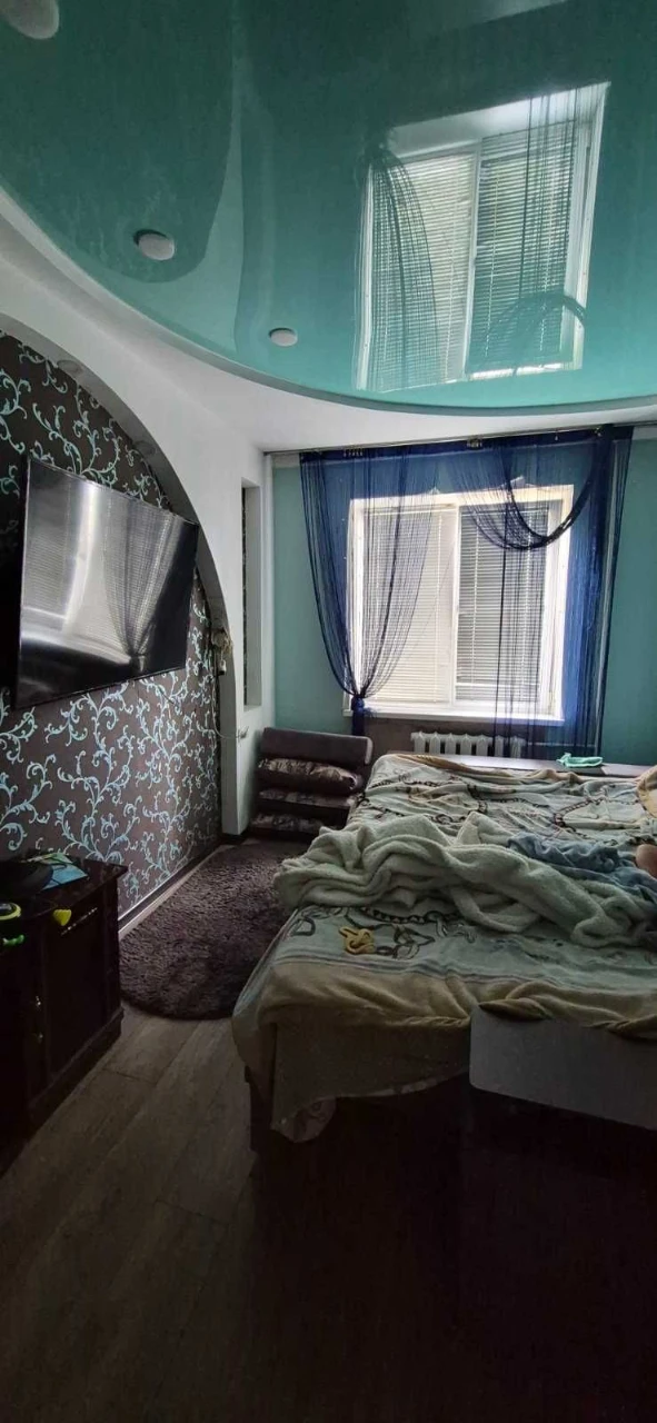 Продам 3 комнатную квартиру улица Счастливая 2 этаж