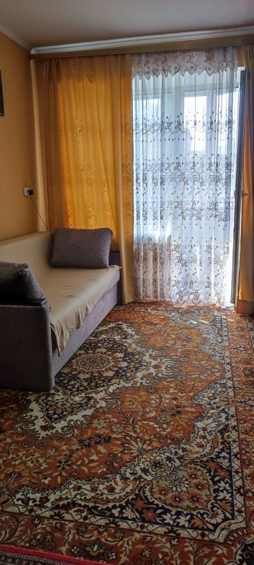 Продается 1 ком кв., 30 м. кв. ул. Незалежна Україна