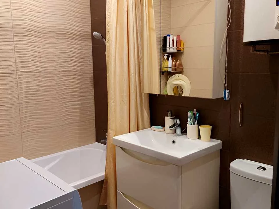 Apartment. Poltava, Velikotirnivska St.