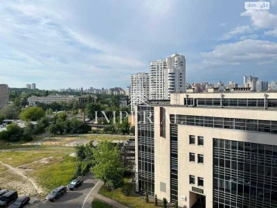 Long-Term Rental Apartment, Holosiiv