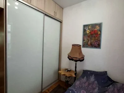 Apartment. Дніpro, Vikonkomivska St.