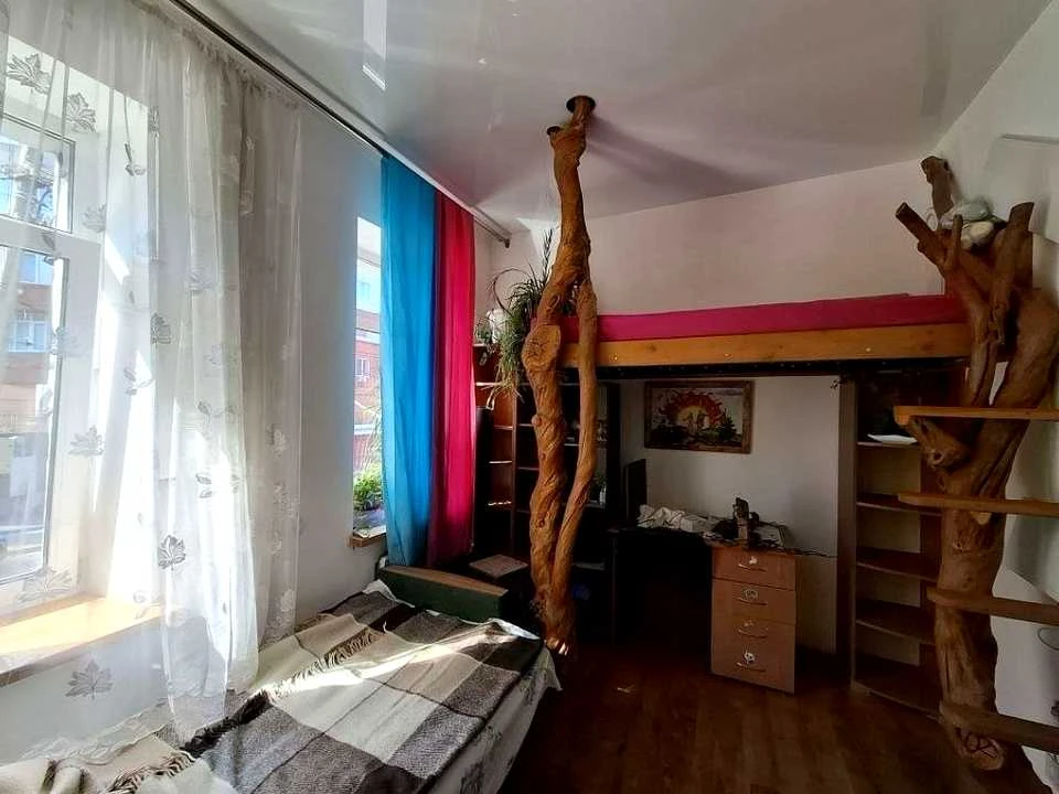 Apartment. Дніpro, Vikonkomivska St.