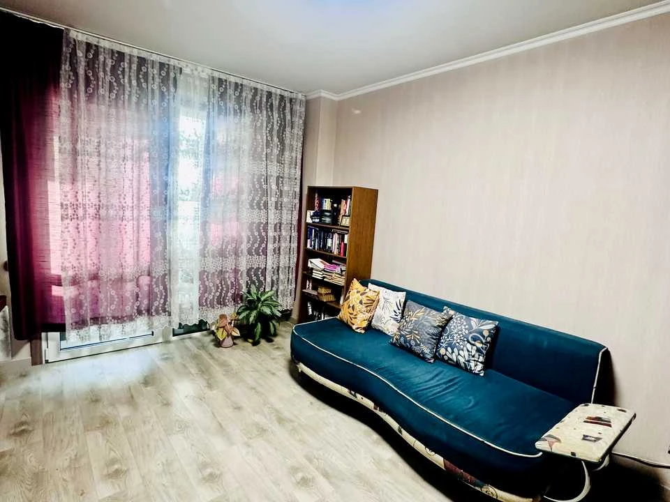Квартира. Київ, Анни Ахматової вул.