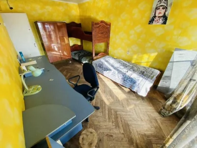 Продам 2 к. смежную квартиру, улица Санаторная, 9, метро Выр