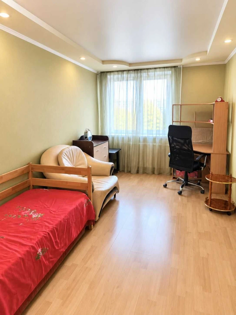 Comfortable 3-room apartment in a brick house