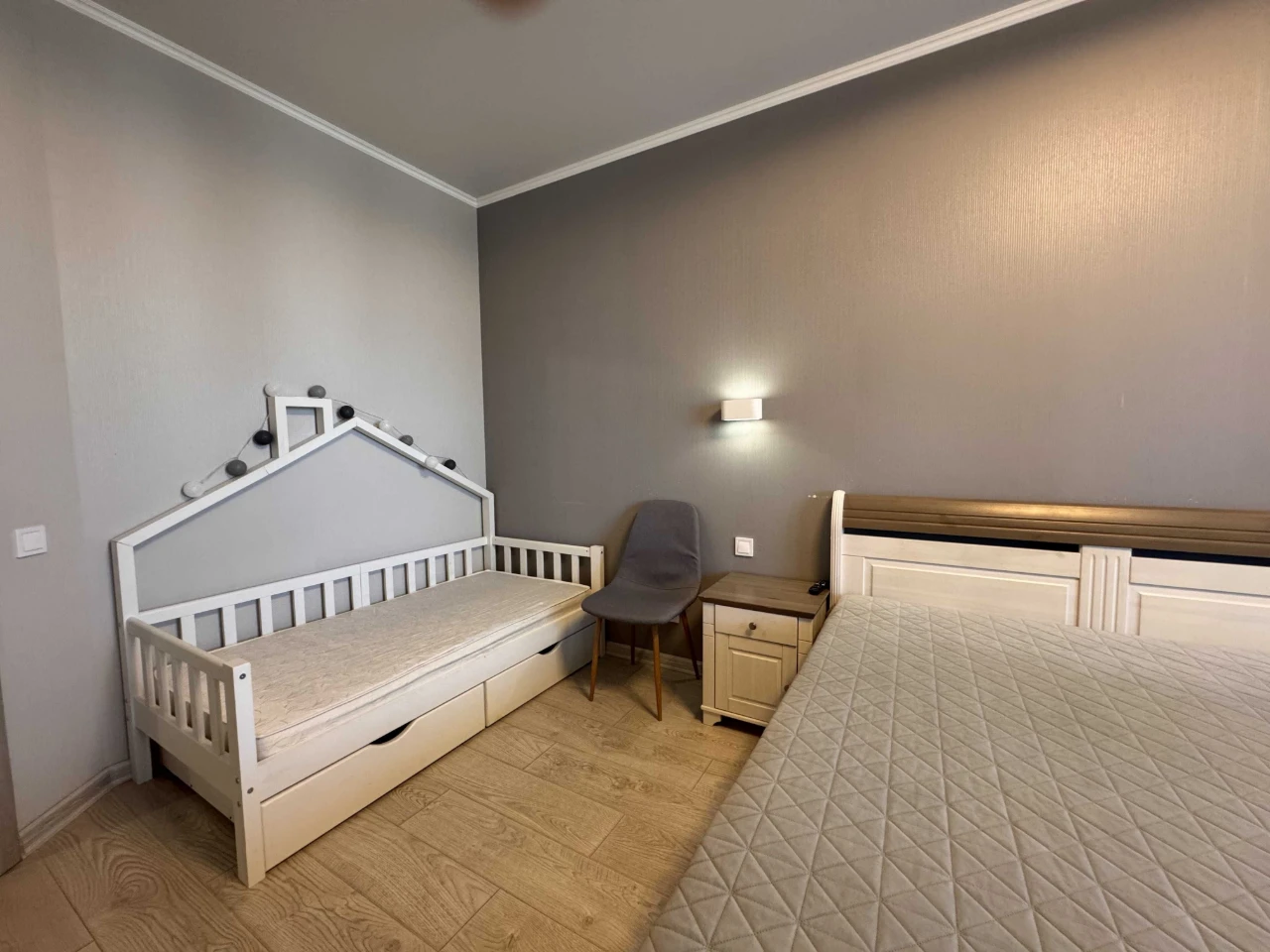 Продам 2-к квартиру 75 м² ЖК Вернисаж с ремонтом, генераторо